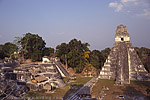 Gro&szlig;e Plaza von Tikal